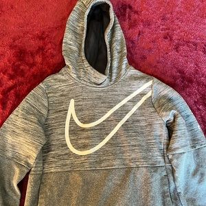 Kids Nike sweater size L